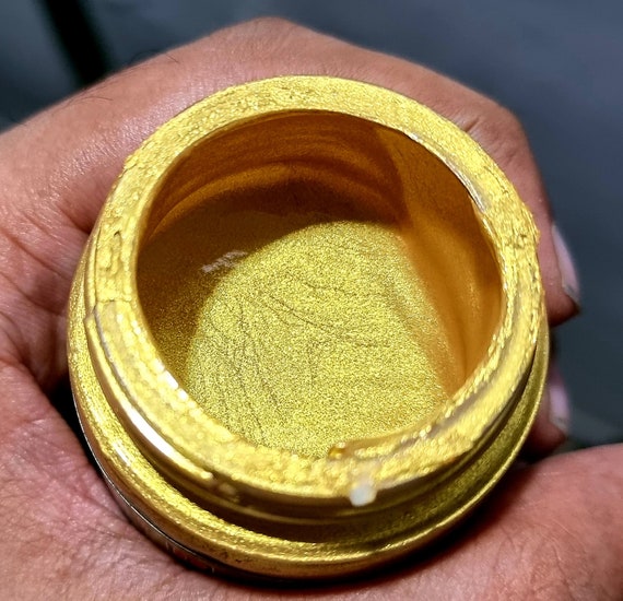 100 ml de peinture dorée pailletée 24 carats à base d'eau