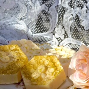 Natural Crystal Shea Soap, Bar Soap, Handmade Soap with Essential Oils and Flowers