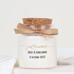 Personalized wedding candles in a refined style