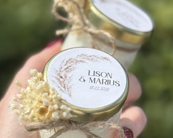 Vela de boda personalizada - Regalos para invitados con tapa dorada y flores secas
