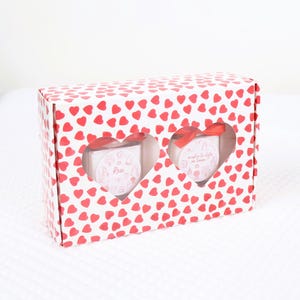 Coffret surprise annonce grossesse mamie, papi, tata, tonton coffret cœurs deux bougies personnalisées