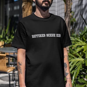 Camiseta para niños de escena retirada, camisa emo mayor, camiseta emo, regalo emo, ropa emo, ropa punk, ropa gótica, camisa gótica, camisa pop punk, grunge