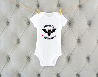 Gruseliger Goth Baby Body, Baby Fledermaus, Goth Baby Kleidung, Emo Baby Kleidung, Alternative Baby Kleidung, Gothic Baby, süßes Goth Kind, Motiv Kid