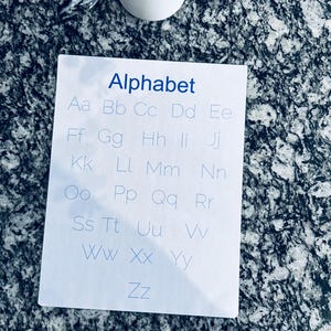 Folha de caligrafia para rastreamento de alfabeto para impressão Trabalho ocupado em sala de aula Aprenda, centro de professores de educação domiciliar para crianças em idade pré-escolar