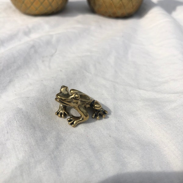 Vintage Cute Small Brass Frog