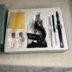 Vintage Boxed Merit Students Mikroskop