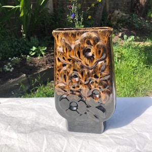 vintage vase à glaçure mélasse favorise la poterie