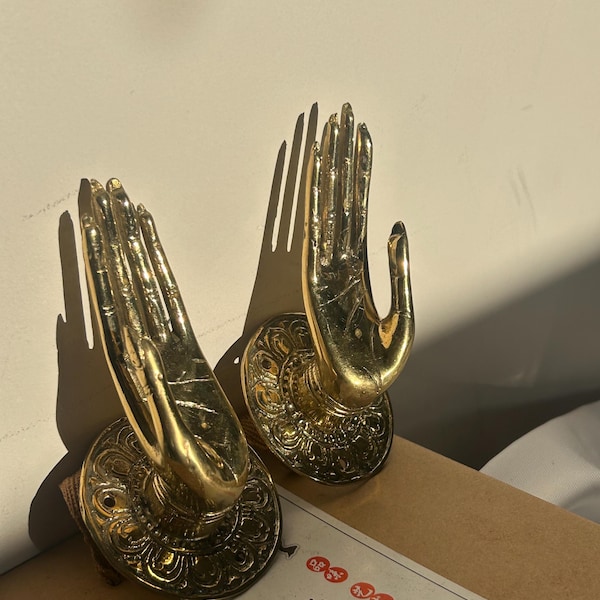 Vintage Brass Hand Wall Hooks Pair | Decorative Brass Hands | Ornate Wall Hanging | Jewellery Holder | Statement Home Decor