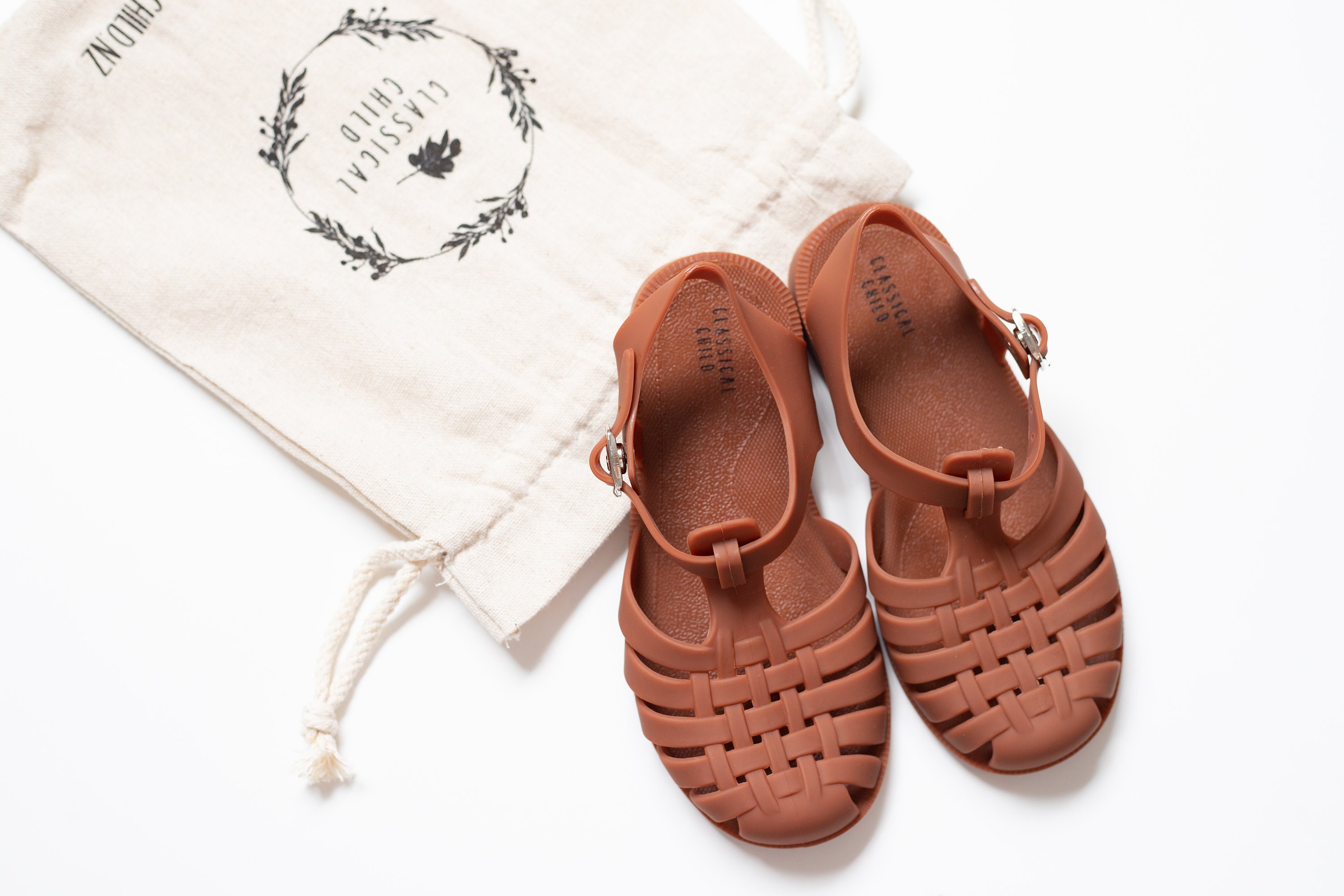 brown jelly sandals