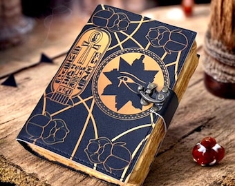 Diario de cuero del Grimorio Hamunaptra, réplica del Libro Egipcio de los Muertos