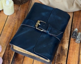 Diario de cuero hecho a mano con hebilla / Cuaderno grabado personalizado / Diario rústico vintage / Cuaderno de bocetos para viajes