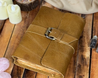 Diario de cuero hecho a mano con hebilla / Cuaderno grabado personalizado / Diario rústico vintage / Cuaderno de bocetos para viajes