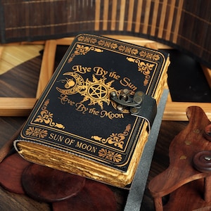 Triple Moon Goddess Grimoire Journal: Vintage Spell Book of Shadows (7x5 Inches)