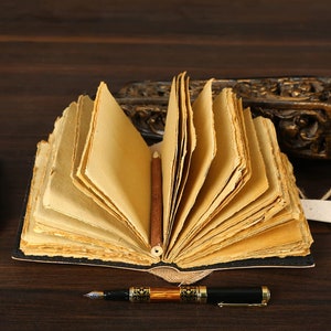 Journal en cuir vintage journal relié en cuir fait main bord deckle journal livre des ombres carnet de dessin en cuir carnet de croquis image 6
