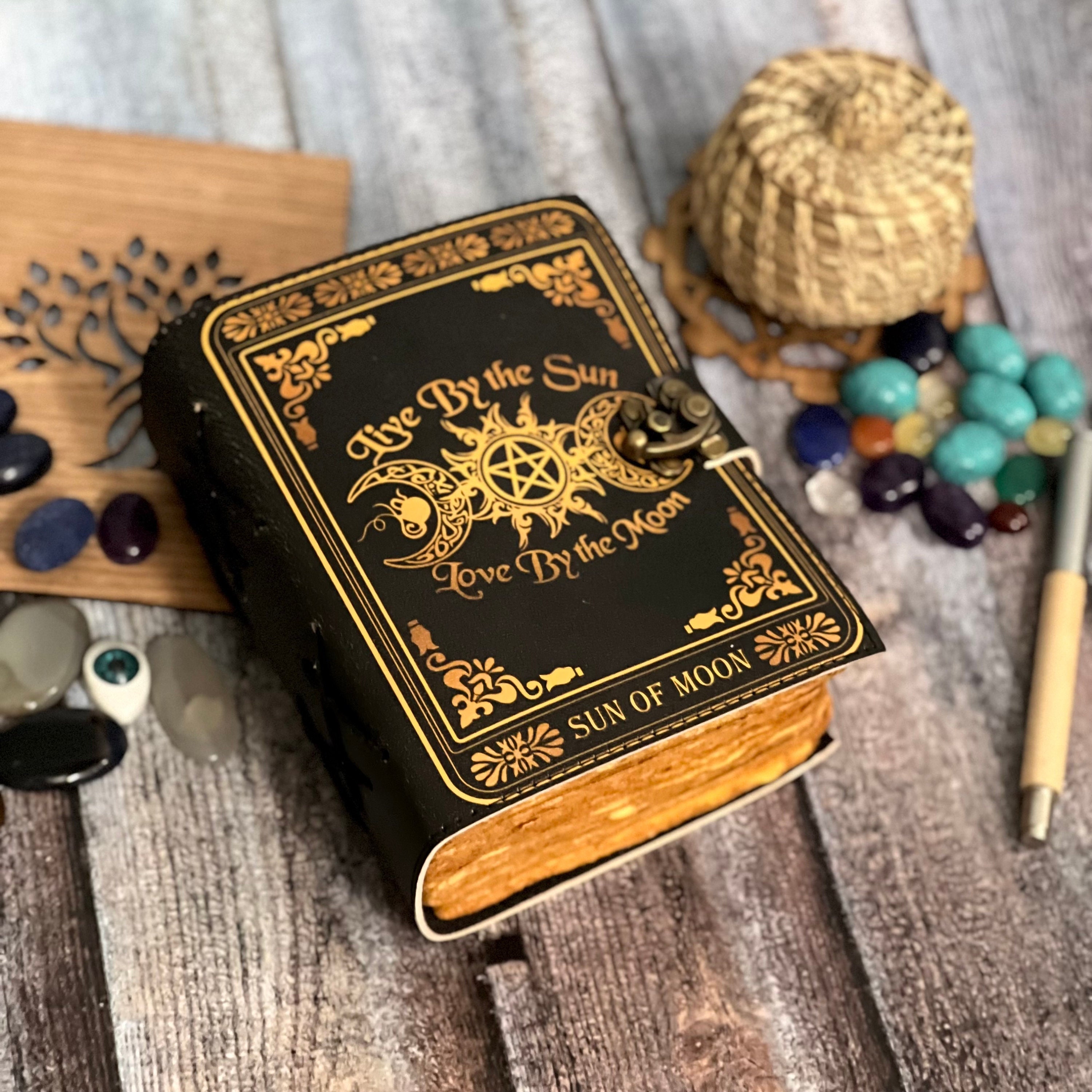 Hocus Pocus Spellbook Replica - Manual of Witchcraft and Alchemy Blank Book  / Journal (Inspired by Hocus Pocus) - Geekify Inc