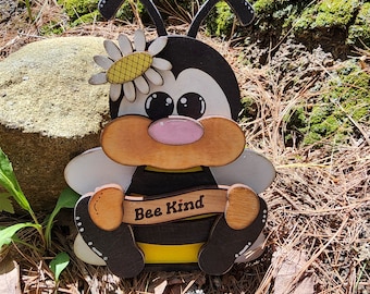 Farmhouse Bee Shelf Sitter, Baby Shower Gift, Shelf Sitter, Wooden Bee Decor, Bee Lover Gift for Spring, Daisy Lover Gift for Easter