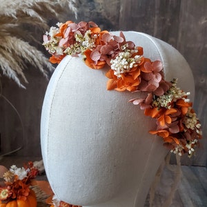 Dried flower head wreath. head band dried flowers