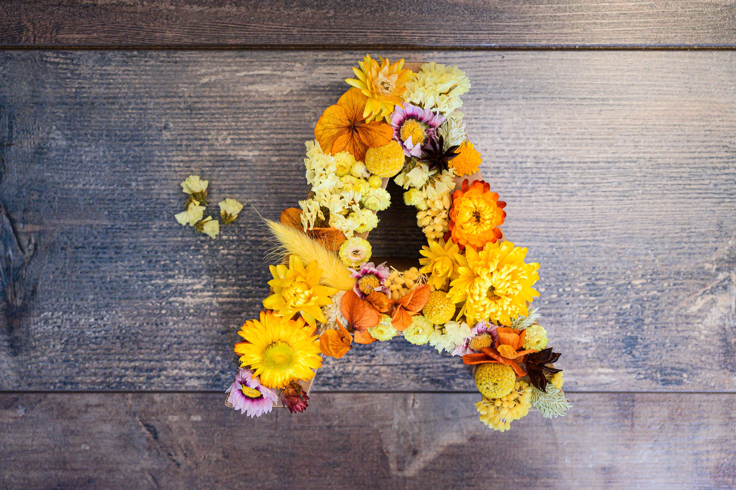 Lettre en Fleurs Séchées