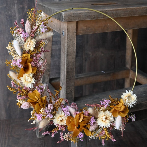 couronne de fleurs séchées suspension de porte décoration florale  idée cadeau femme chambre d'enfant ecoresponsable