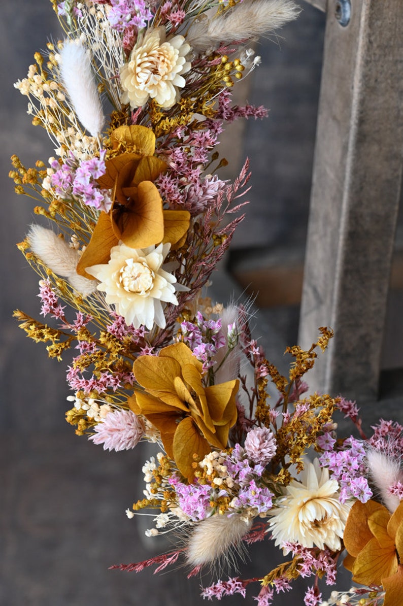 couronne de fleurs séchées suspension de porte décoration florale idée cadeau femme chambre d'enfant ecoresponsable image 2