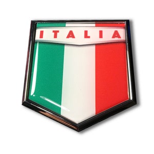 Autocollant 3D Drapeau Italie Italie bombé emblème CHROME Fier drapeau voiture 2 x 2,25 po. Fabriqué aux États-Unis Azzuri