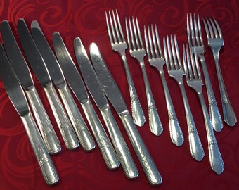 29 delar silverpläterade bestick med hängemönster Simon L och George H Rogers Company Plus vintagedelar för ersättning