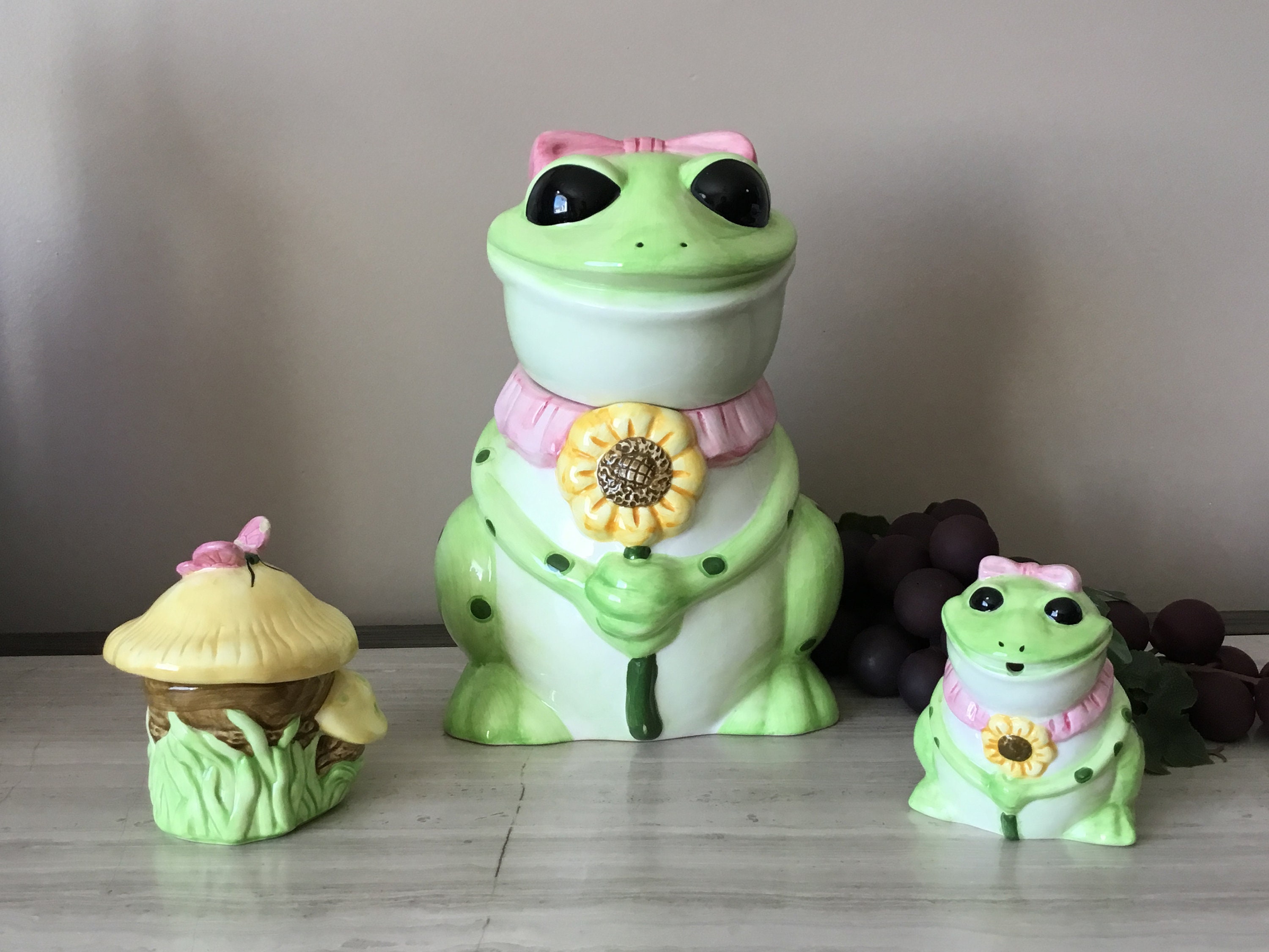 A Set Of Vintage Super Cute Ceramic Frog Cookie Jar Wearing Etsy