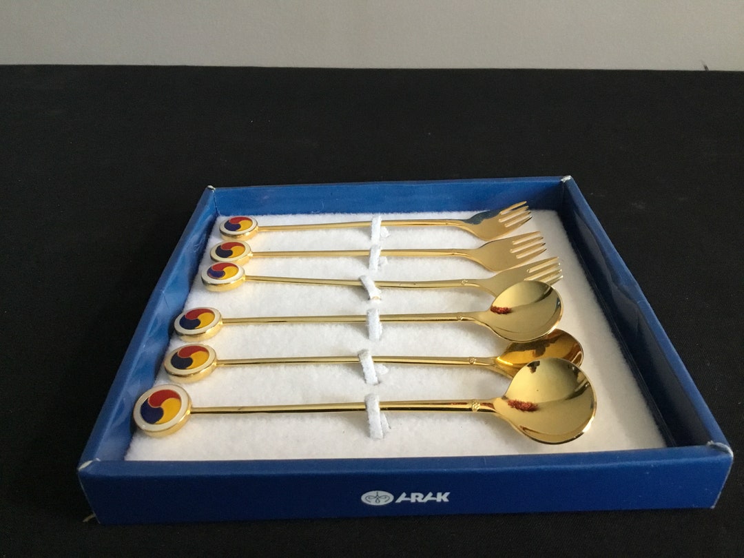 Stamped Koreas Traditional Metal Arts ARAK 6 Pieces of Gold Platedwith