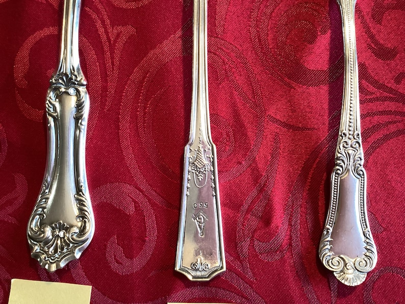 Versilbert Servierlöffel Fleischgabeln Schöpflöffel Antik Vintage Retro MCM Elegant Verziert Wallace Rogers Silber Besteck Besteck Bild 6