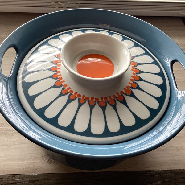 Figgjo Turk Daisy Design / Norway Scandinavian Casserole Dish With Lid Orange Blue White / Ceramic Pottery 12000 Engraved Bottom /Rare/Flint