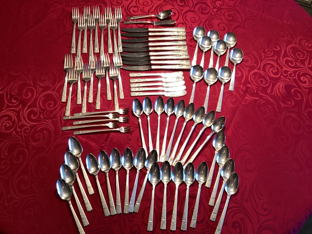 Caprice Pattern Nobility Plate Vintage Art Deco 76 Piece Silver Plated