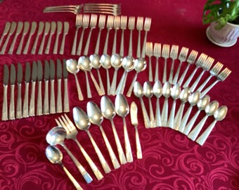 85 Pieces Of Caprice Pattern Nobility Plate  Silver Plated Art Deco Silverware Flatware Cutlery 1937 Oneida