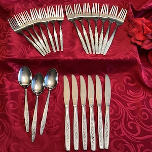 23 pezzi di posate vintage in acciaio inossidabile decorate, pezzi di ricambio per la Corea / pezzi aggiuntivi di posate vintage