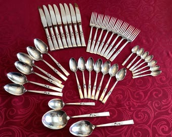 39 Pieces Of Morning Star Pattern From Community Oneida Silver Plated Flatware Cutlery Silverware (on132) Very Unique Style