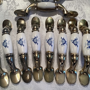 Brass And Ceramic Drawer Pulls With Blue Flowers 4 Total Replacement Refurbishment New Project Dresser