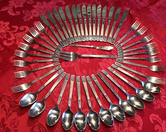 45 delar rostfritt stål 2 paneler rosmönster 4 rosor bestick bestick silverbestick porslin matporslin