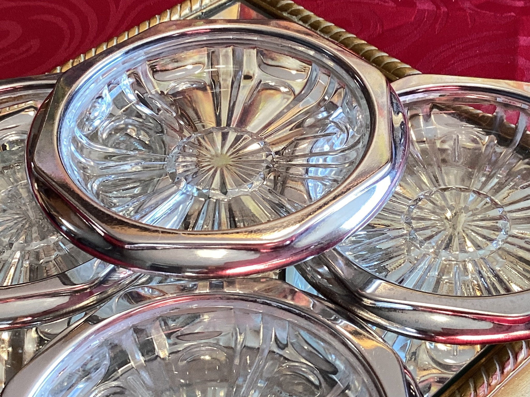 シルバーメッキとクリスタルのヴィンテージコースター。8面長方形の縁