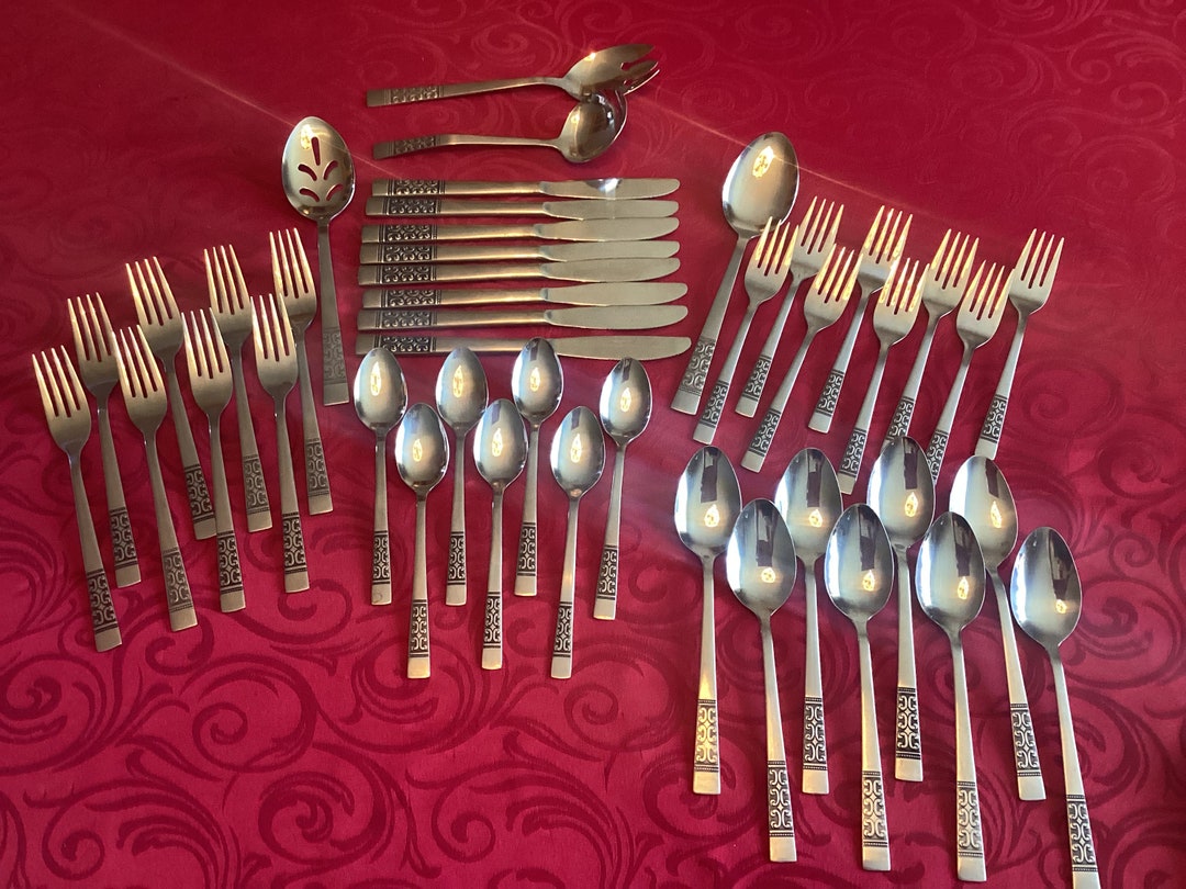 Casa Vista Pattern Stainless Steel Rogers ( RG58) Flatware Cutlery 43