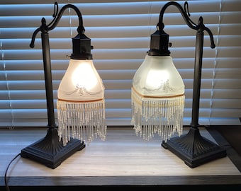 Elegant Arched Table Lamp With Frosted Glass And Beads Arched Top Rod