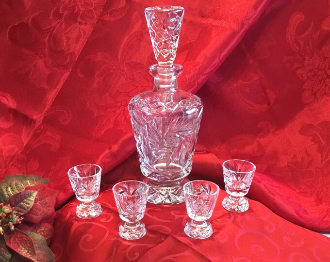 Pinwheel Crystal Elegant Decanter Set With 4 Elegant Shot Etsy