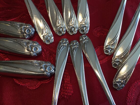Daffodil silverplate flatware clearance