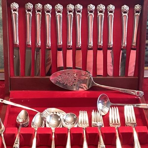 93 Pieces Of Eternally Yours Pattern Silver Plated Elegant Ornate 1847 Rogers Bros Wedding Anniversary Gift Large 93 Total Pieces Plus Chest