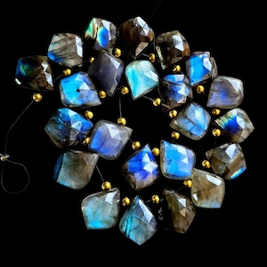 Labradorite, Leaf Shape Faceted beads, briollete beads, Both Side Faceted, 10 Pieces, Size 19x16x6 mm Approx, Best for jewellery Making