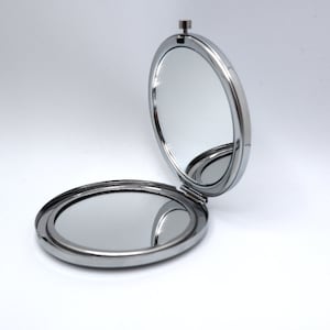 Miroir compact personnalisé, miroir de poche avec message gravé personnalisé, miroir de maquillage personnalisé, miroir de sac à main, cadeau d'anniversaire, cadeau de demoiselle d'honneur image 10