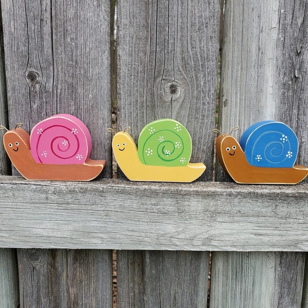 Snail, Wooden snail, Snail tiered tray decor, garden decor, Spring decor, Garden critters, summer decor, wood decor, snail shelf sitter