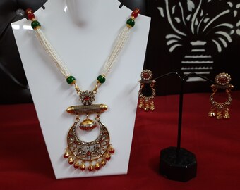 Rajputi Golden Pendant Necklace 