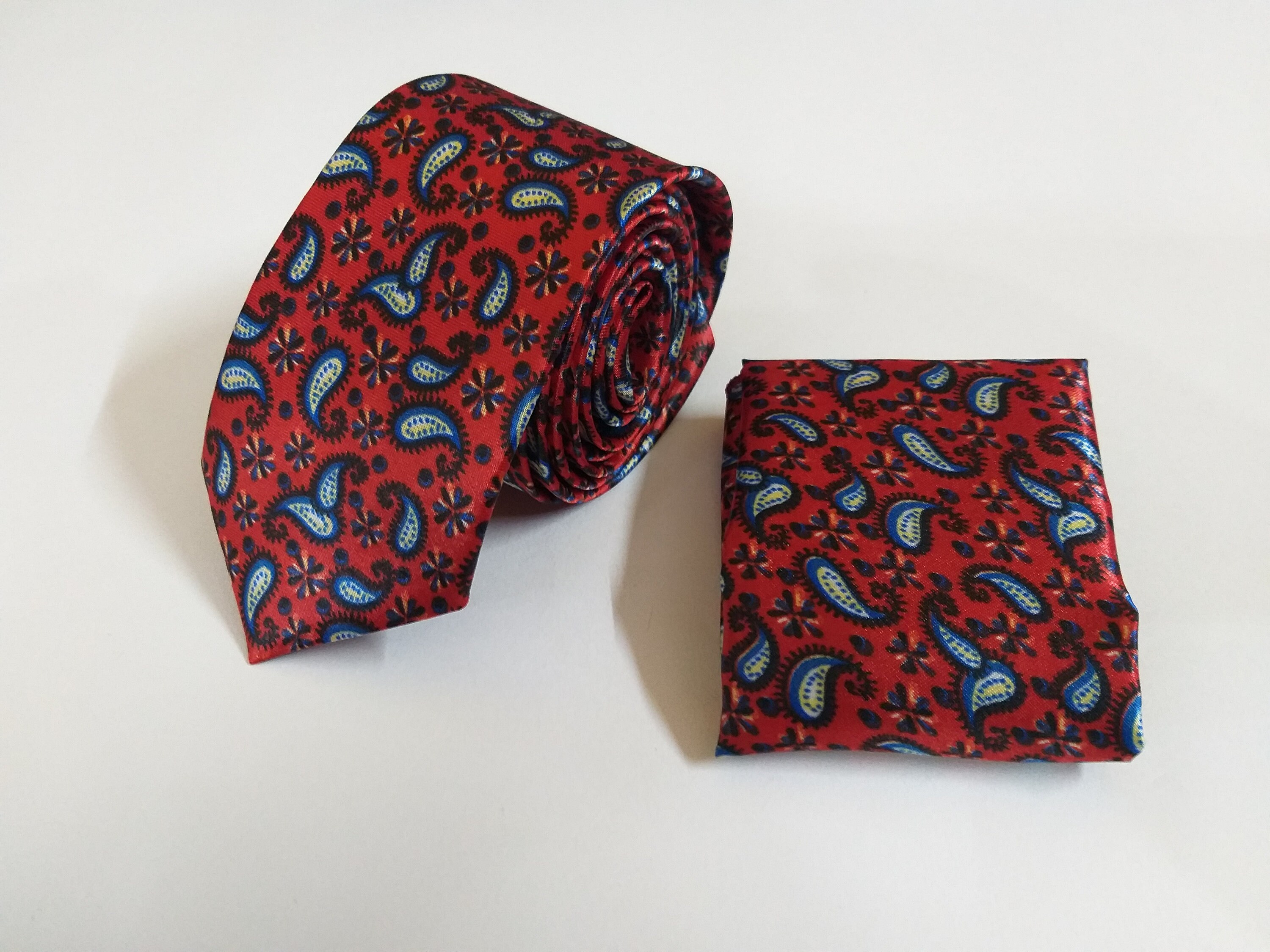 mens matching tie and pocket square