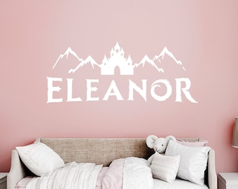 Calcomanía de pared con temática de Frozen, castillo con nombre personalizado, copos de nieve opcionales