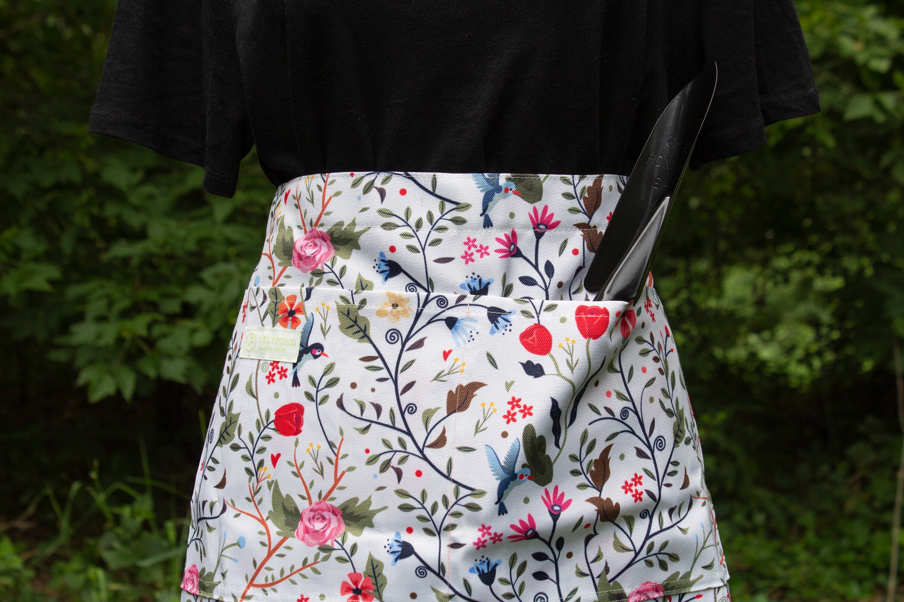 Floral Pattern Half Apron With Large Pockets Great for Gardeners