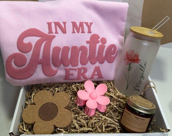 Personalized Auntie Gift Box: Sweatshirt, Candle & Custom Glass Can